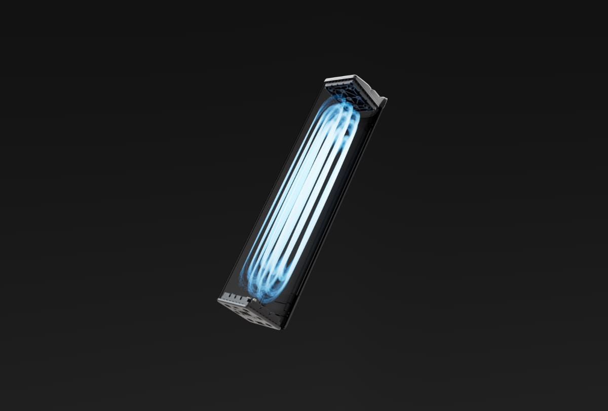 バッテリーは大容量の840Whで、4時間未満で100%まで充電できる。最大充電量を80％に制限する充電制限モードを使用することで、バッテリーの劣化を抑えられる