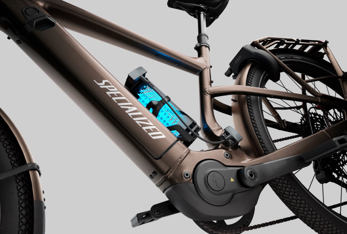 280Whのレンジエクステンダーを組み合わせると、さらに1,120Whの大容量バッテリーで安心のライドが楽しめる