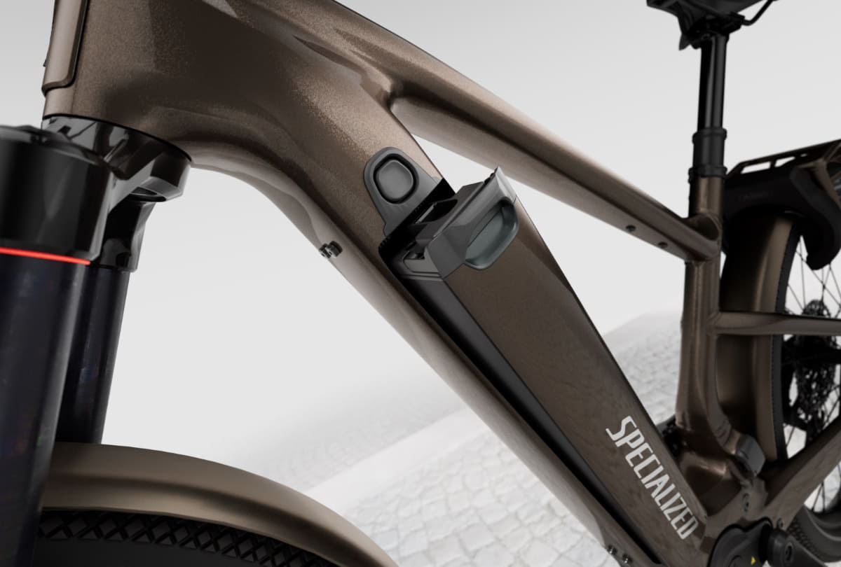 バッテリーの脱着が可能に。保管場所に電源がない場合でも取り外して充電できるのは便利