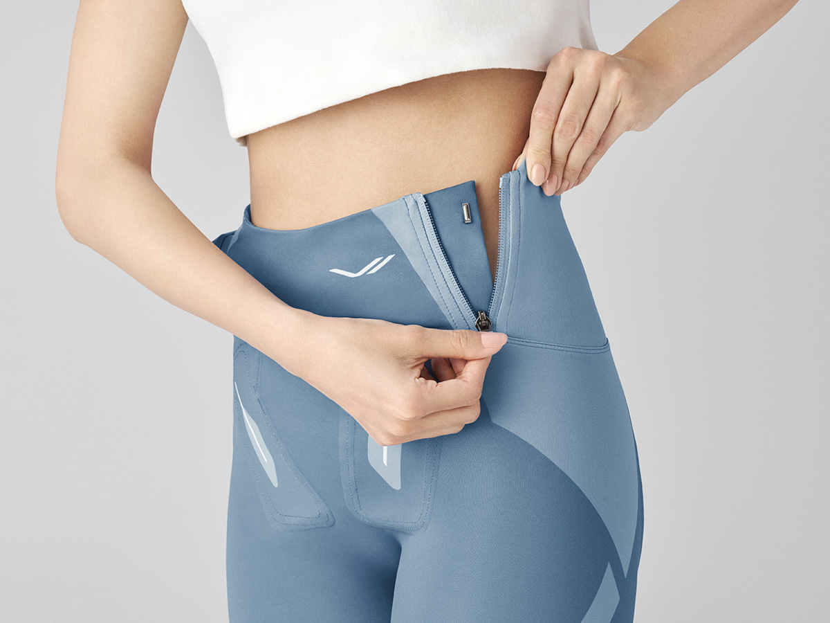 ファスナー付きで着脱しやすい