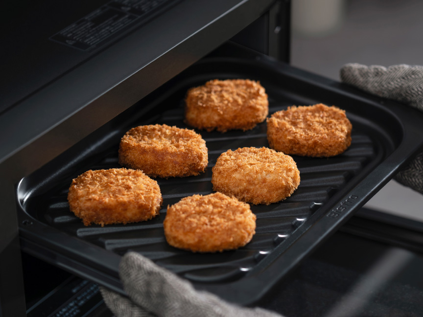 冷凍フライを中はあたたかく、外はさっくりと仕上げる「フライあたため」