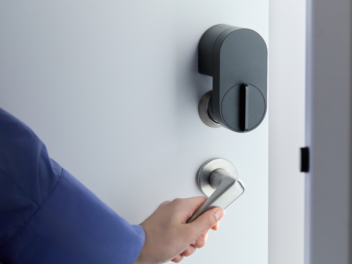 サムターンに工事不要で取り付けられる