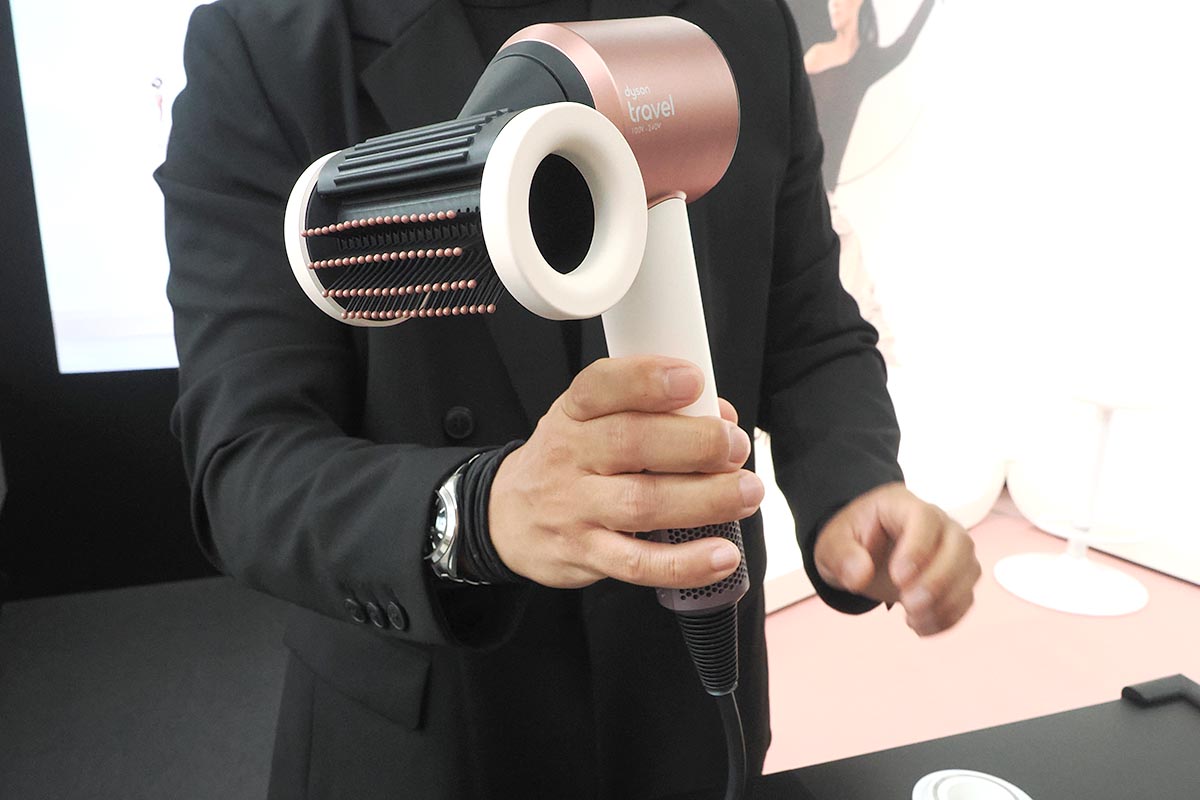 既存のDyson Supersonicシリーズのアタッチメントも装着できる