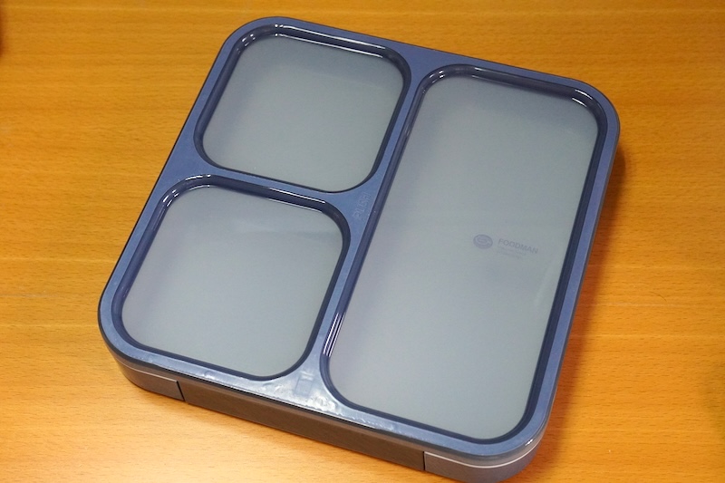 今や弁当箱のベストセラーとも呼べるシービージャパン「薄型弁当箱 抗菌フードマン800ml」(2,090円)