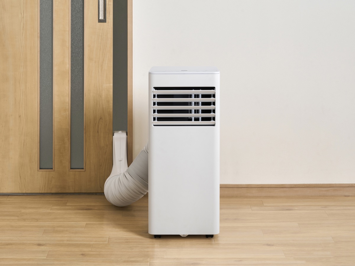 ドアや引き戸に利用できる隙間用アタッチメントも付属