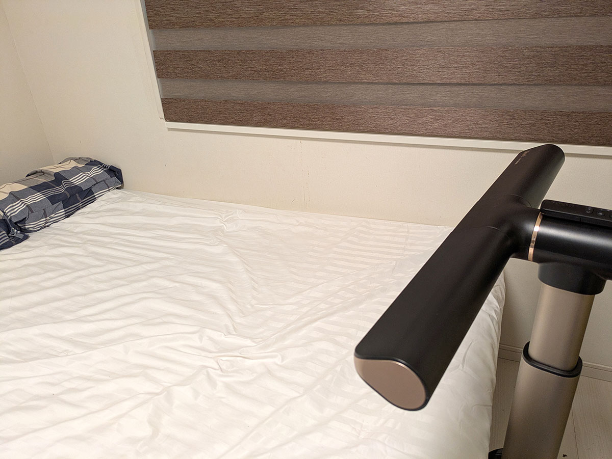 個人的に一番気に入っているのがベッドに向けて本体を水平にして使う「エアブランケット」
