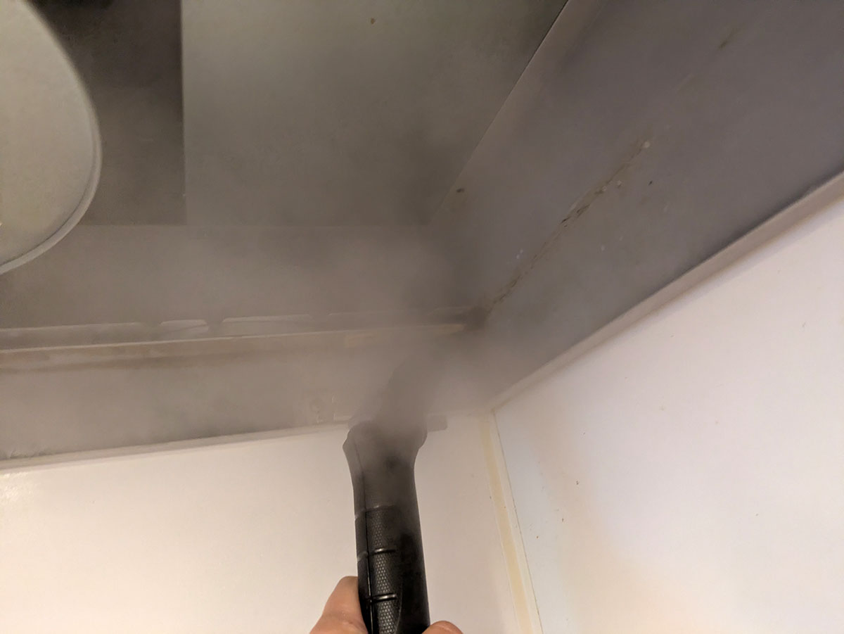 憂鬱な換気扇掃除も一人でやり切りました