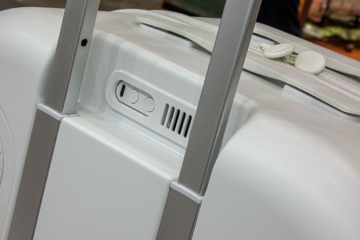 LEDライト・換気システム付き