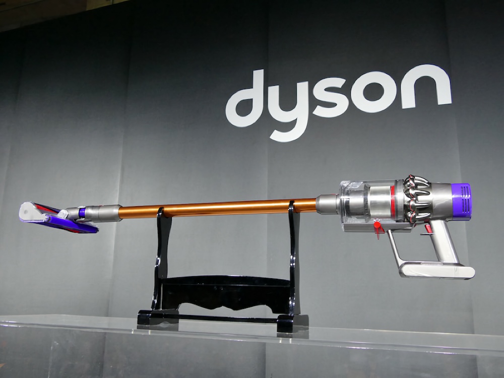 Dyson Cyclone V10：パワフルな吸引力により、コードレスをメイン機として使う流れを大きく加速させた