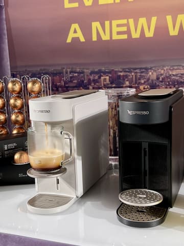 ネスプレッソ、多彩なメニューを楽しめるコーヒーメーカー - 家電 Watch