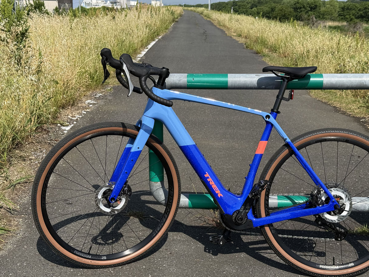 入間川サイクリングロードの入間市～狭山市間は歩行者が多いですが、それ以外はわりと閑散としています。この日の試走は平日の朝でしたので、ほとんど人影がありませんでした