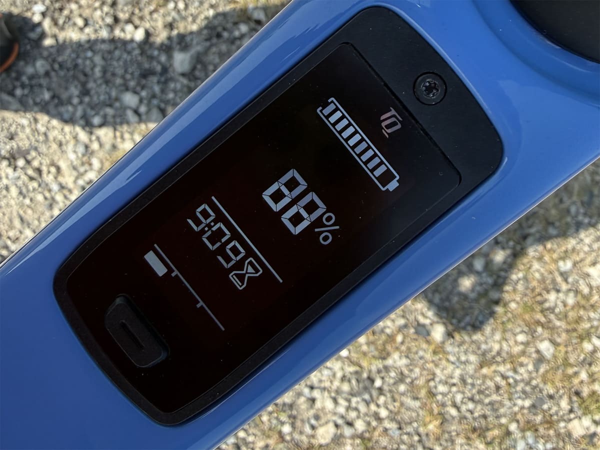 満充電から約26kmをEcoモードで走ってきて、バッテリーは12％しか消費していません。非常に緩やかな下り基調ではありますが、やはりCheckpoint+ SL 5の車体の軽さが効いているようです。ちなみに筆者の体重は100kg。平均的な体重の方ならもっとバッテリー消費量が少ないことでしょう
