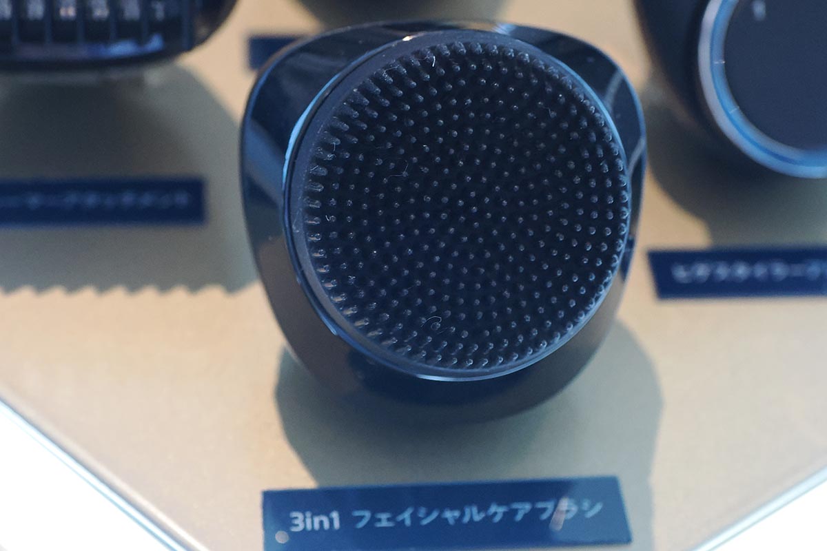3-in-1フェイシャルケアブラシ