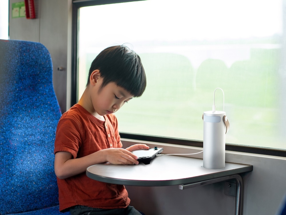 リン酸鉄リチウムイオン電池を採用し、発熱トラブルが起こりにくいため、旅行や出張などにも安心して持っていける
