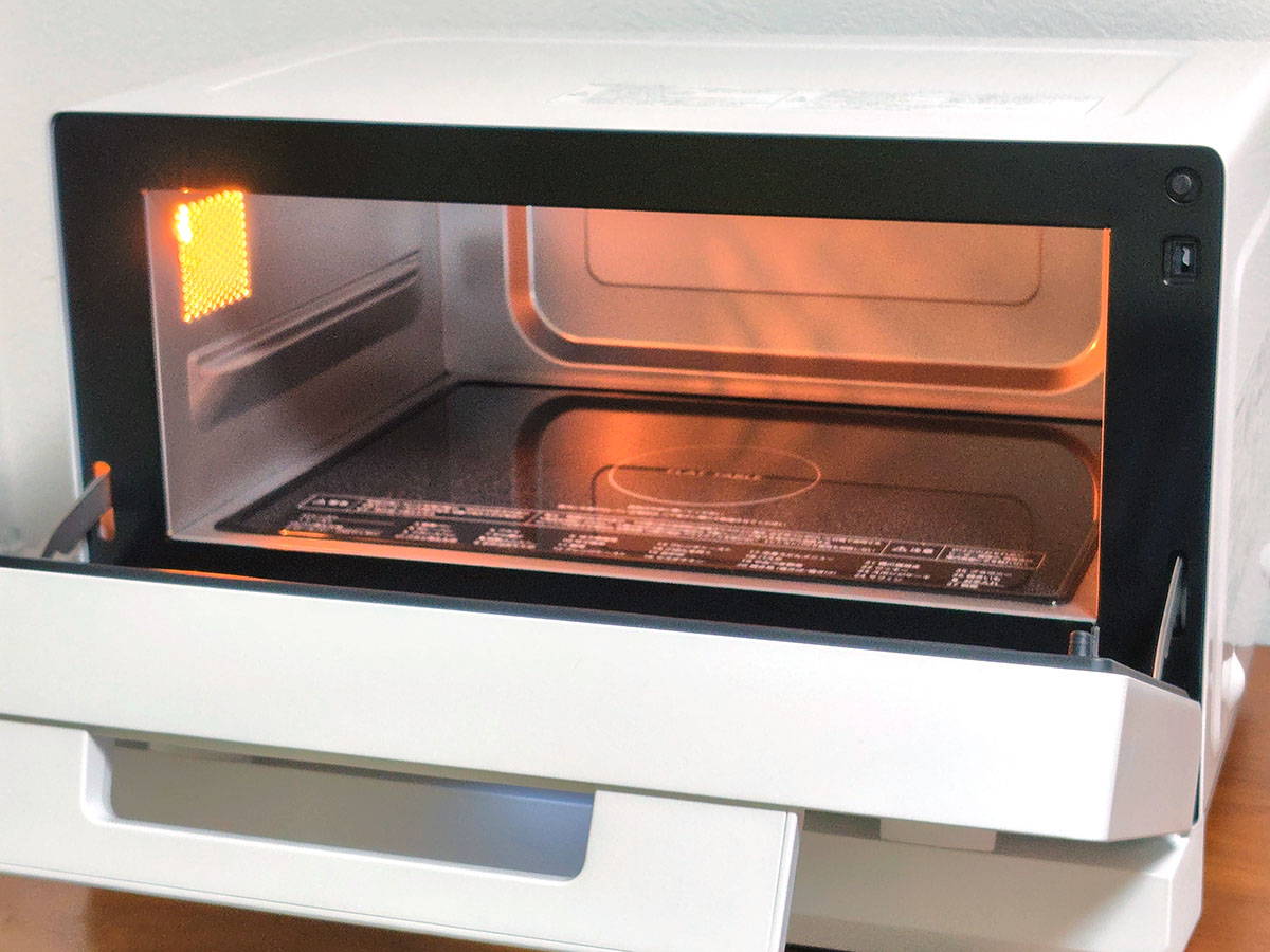 ドアを開けると電源が入る