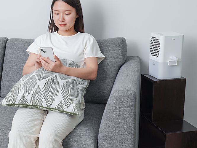 付属の冷風扇アタッチメントを水冷機に取り付ければ、冷風扇として使える