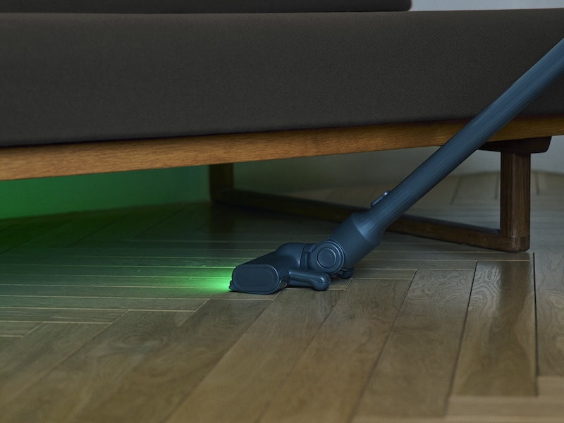 ヘッドにはLEDライトを備える
