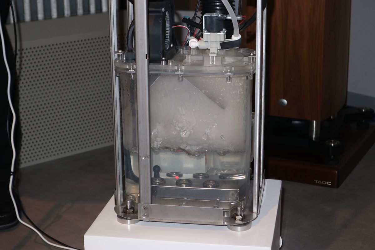moyaの中では水をナノレベルまで粉砕して、極小のミストを作り部屋に送り出す