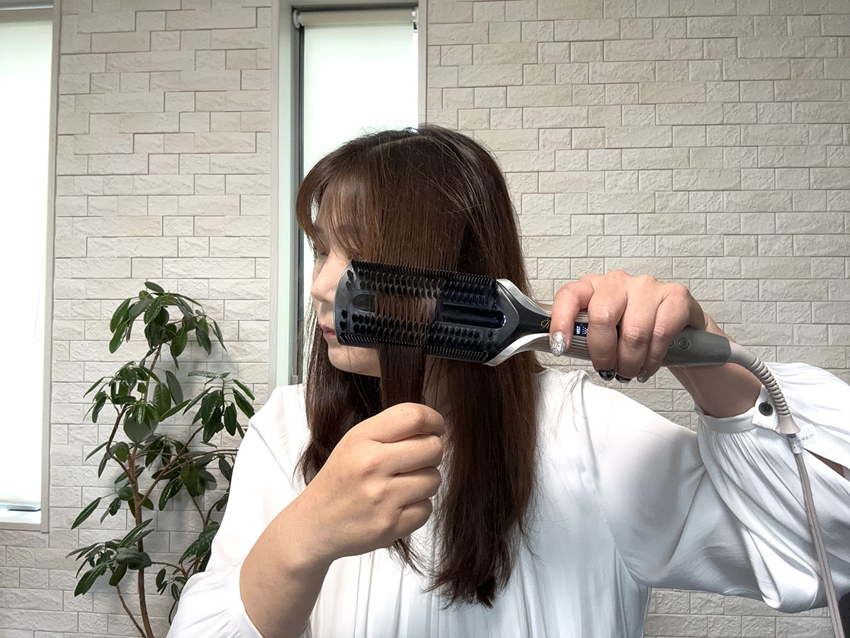 ReFa初のブラシ型ヘアアイロン「ReFa TREATMENT IRON」を使ってみました