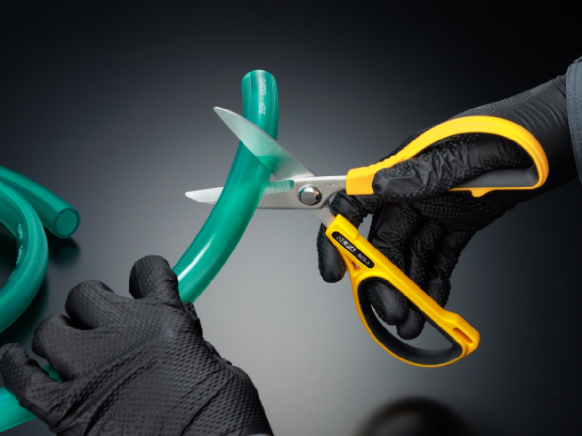 様々な素材を快適にカットできる