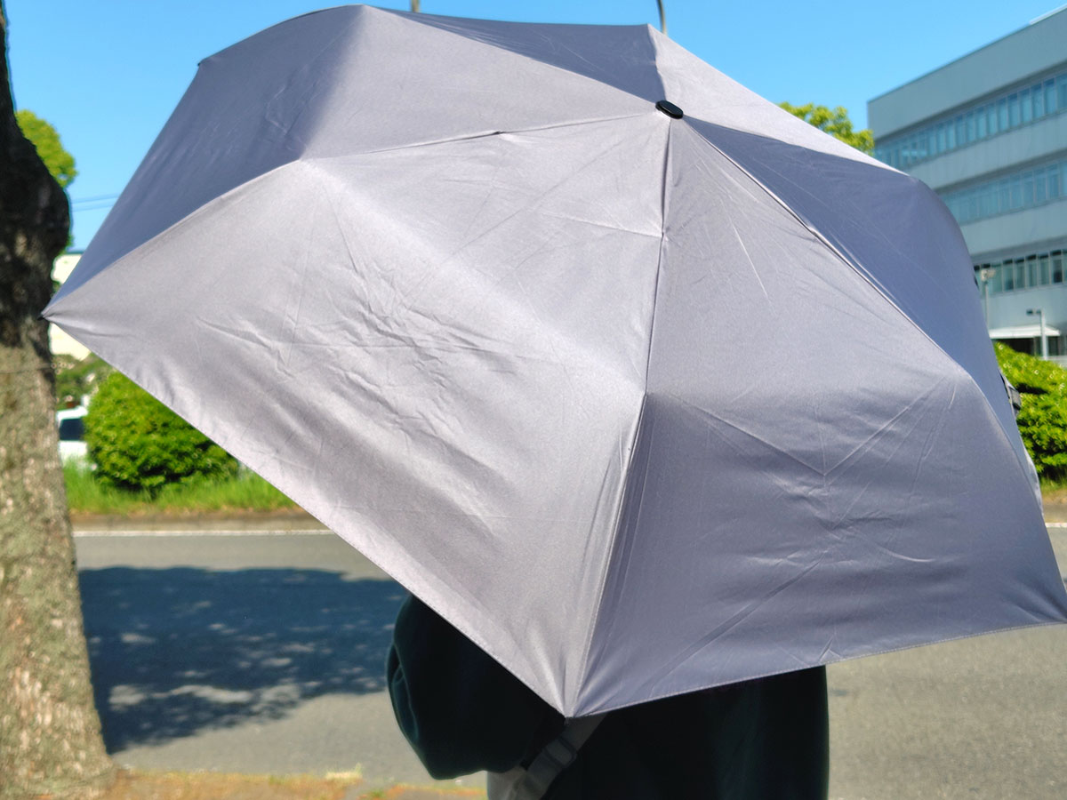 傘を広げた際の直径は約101cm