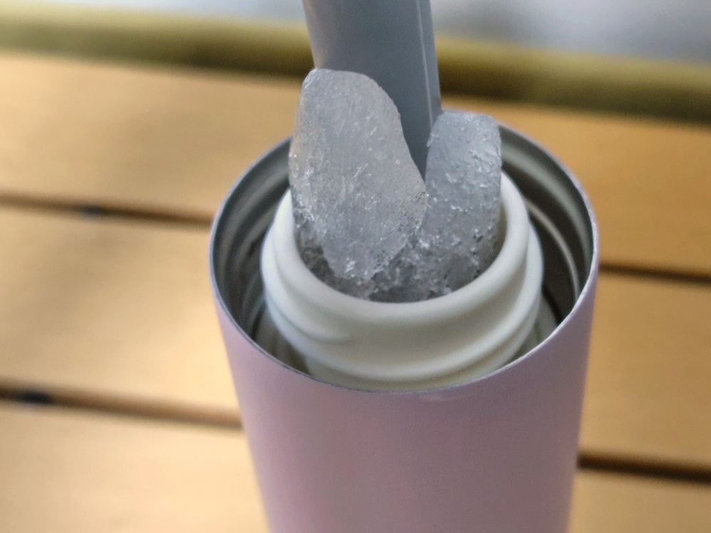 氷のう本体の中に氷がとけ残っていた