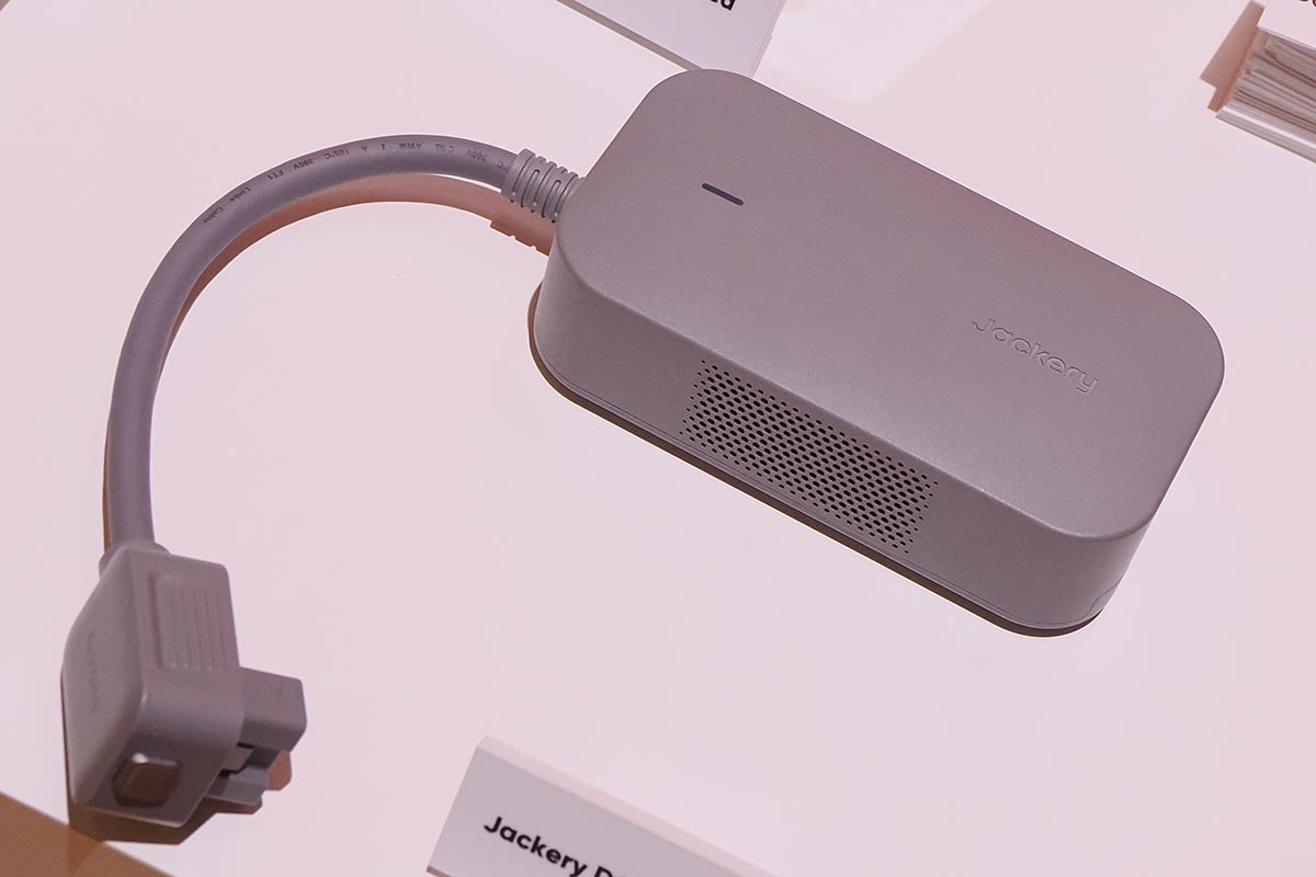 DC接続用のアダプター