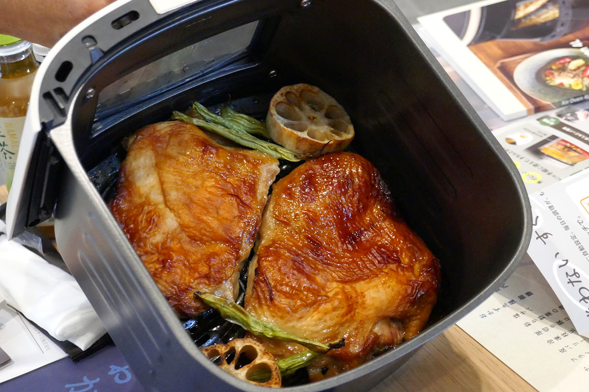 鶏もも肉が2枚入る
