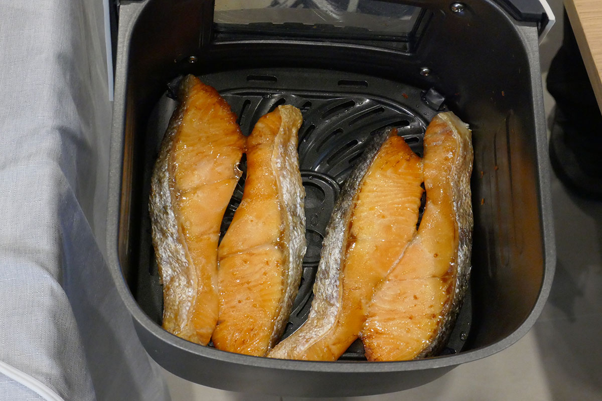 鮭は一度に4切れ焼ける