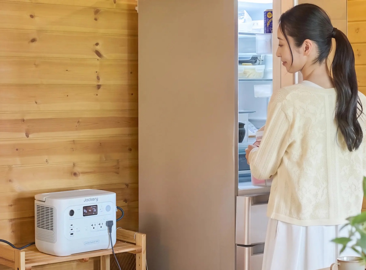 UPSとパススルー機能を備え、日常的に使用できる