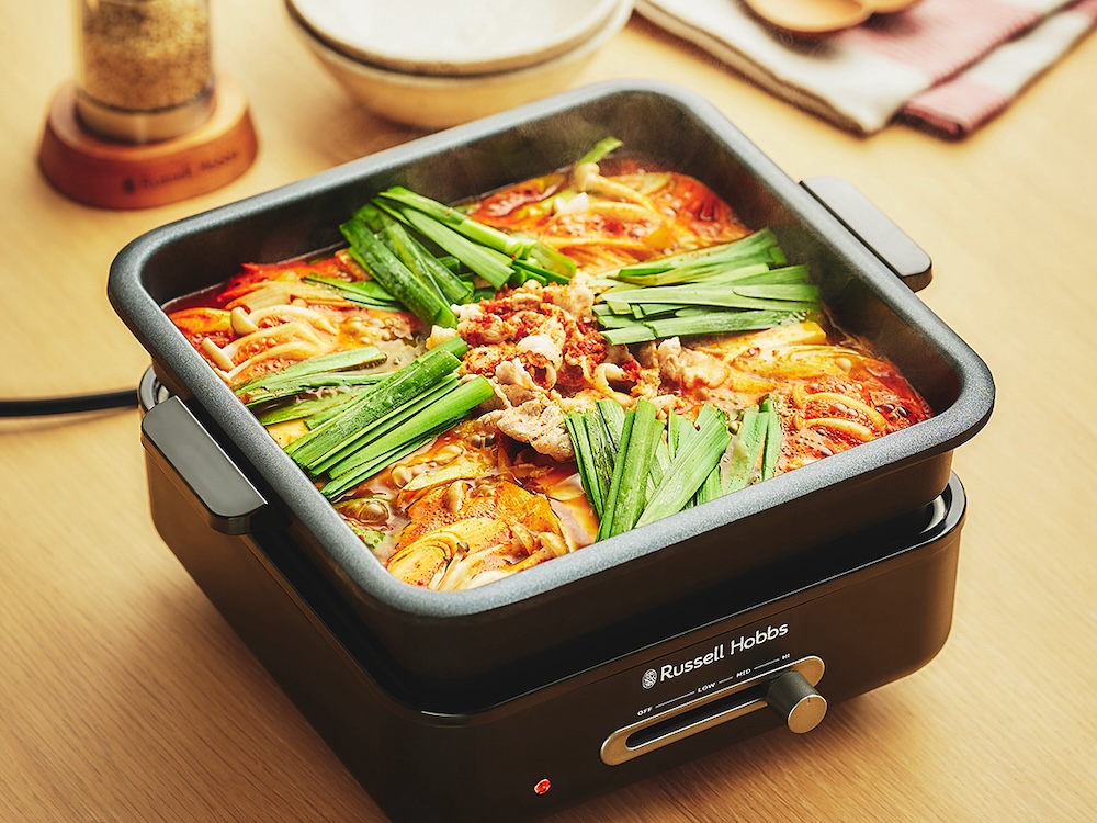 深鍋は、煮込み料理や鍋料理に利用できる