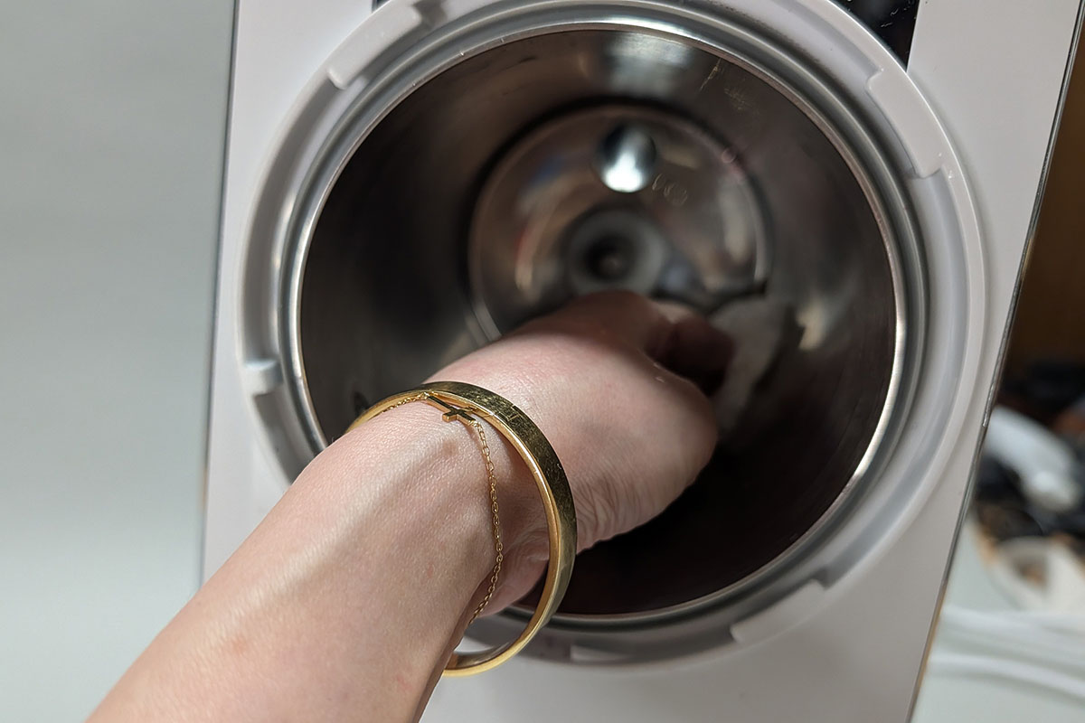 冷却部は手が余裕で入る大きさなので、ぬるま湯で洗浄したあとの拭き上げも簡単