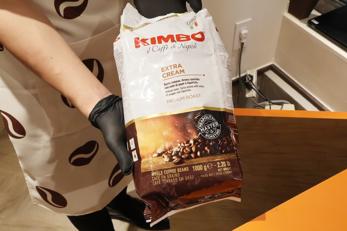試飲に使われていた豆。キンボ エスプレッソ豆・エキストラクリーム
