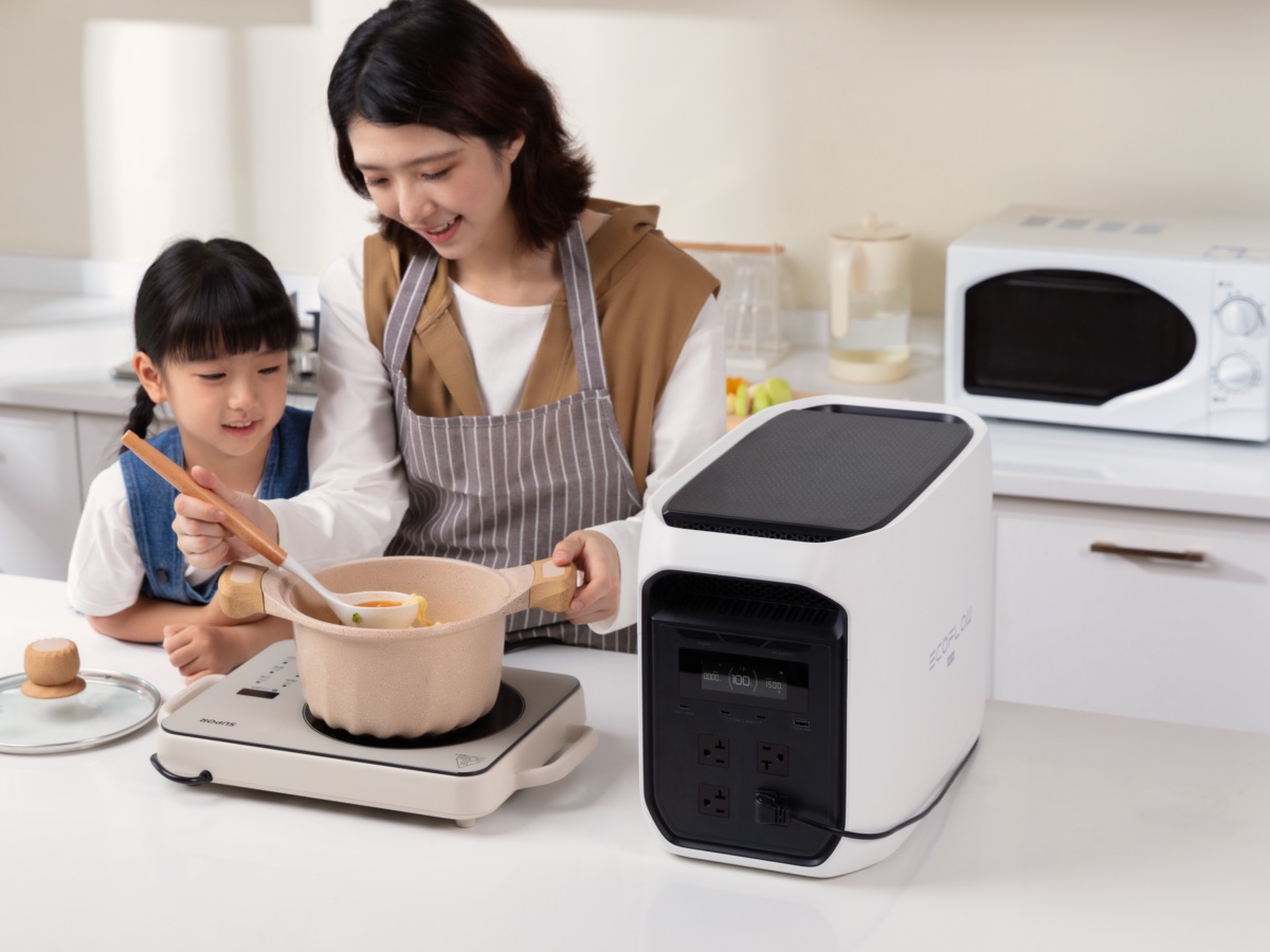 暮らしに溶け込む「ホワイト」を発売