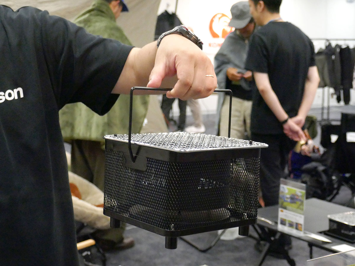 片手で持ち運べる