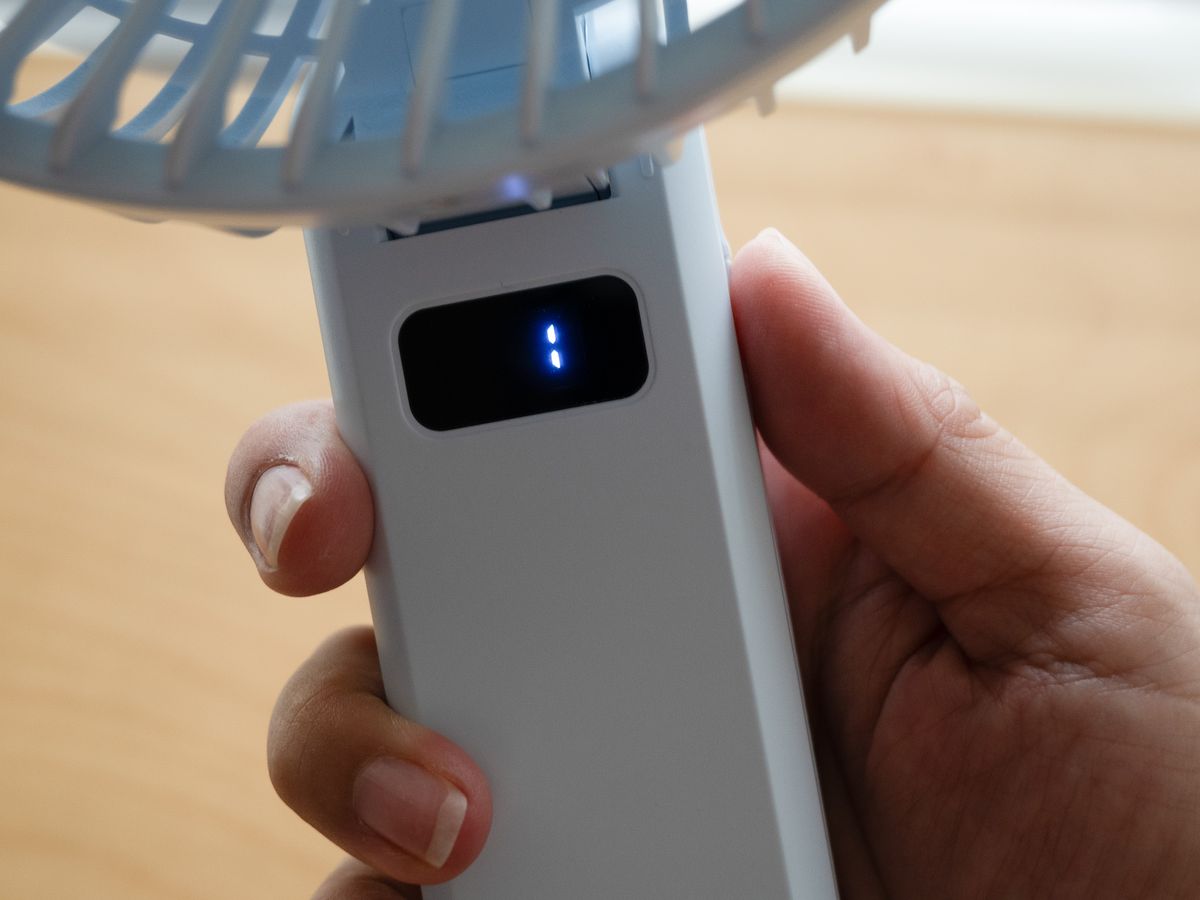 風量表示とバッテリー残量を手元の液晶に表示
