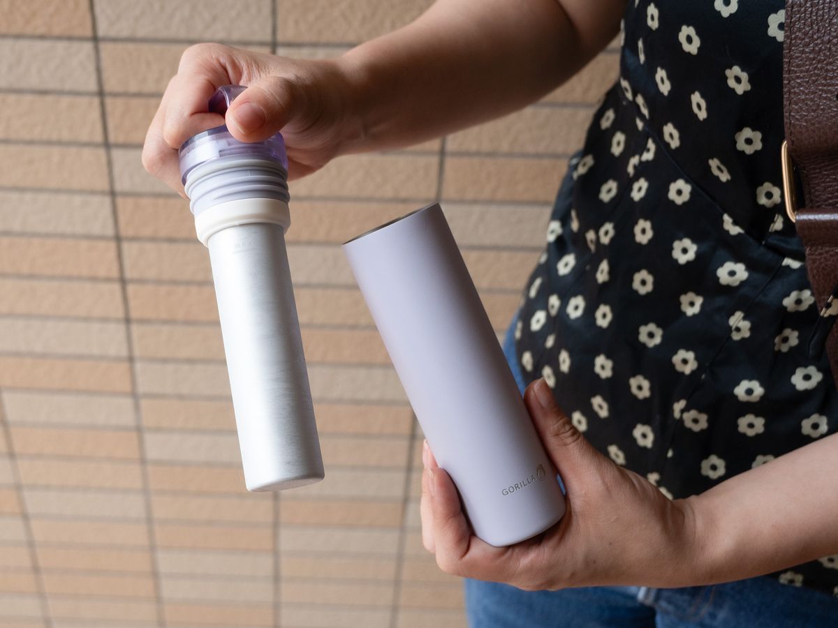 「ゴリラの冷棒」2,728円。正体は氷のう。キンキンに冷えます