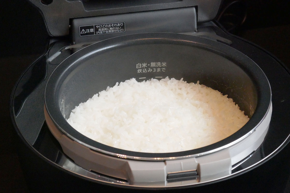 9万円台と3万円台の炊飯器で炊き比べ