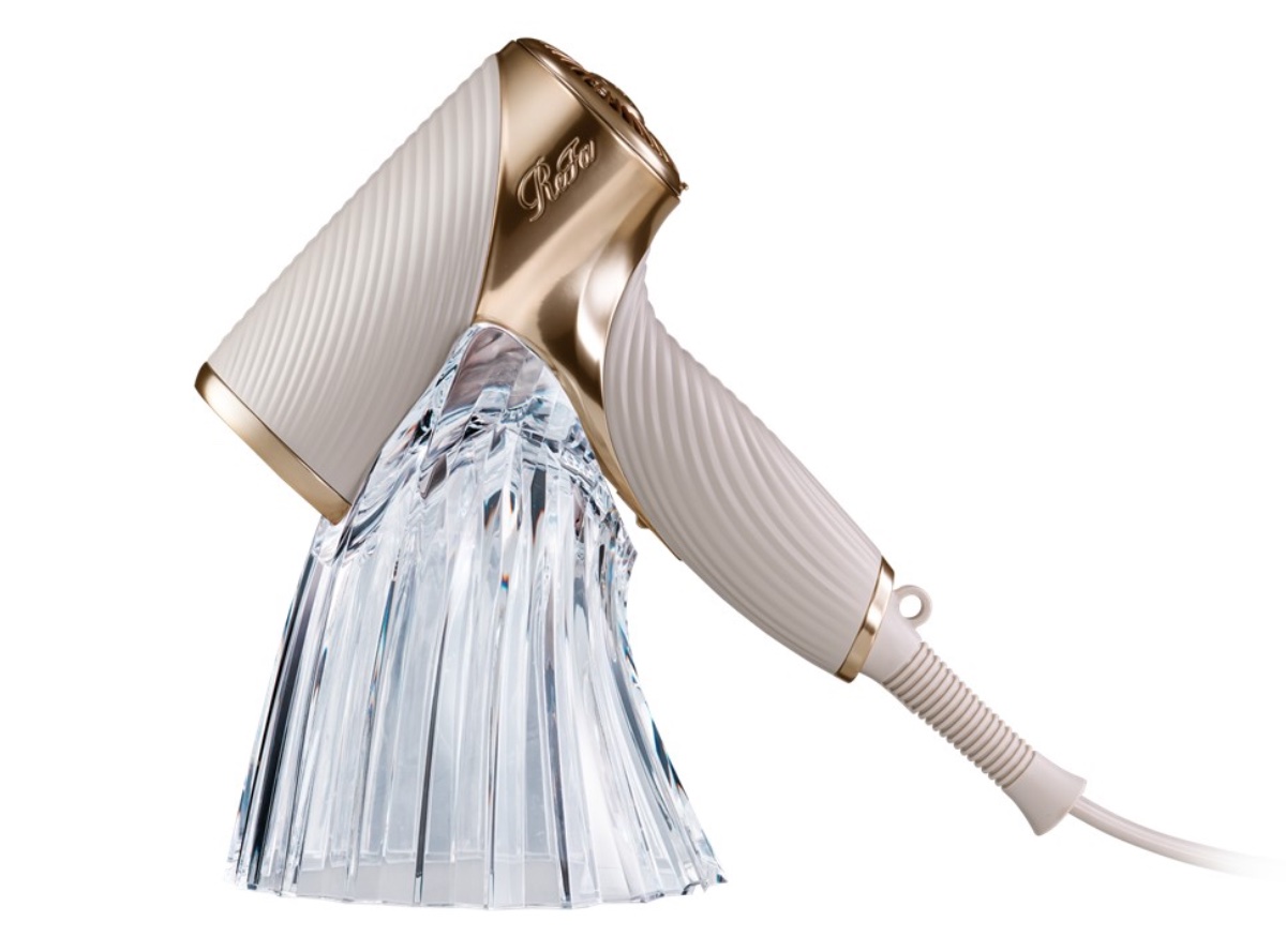 「ReFa BEAUTECH DRYER SE W HOLDER」を別売で用意。価格は3,300円