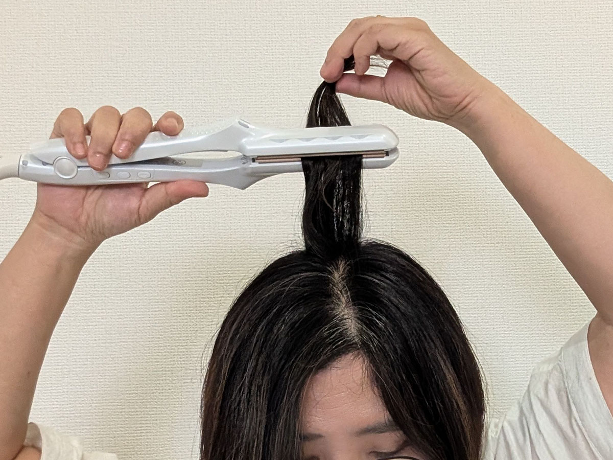 ストレートにしやすい形状です。手に馴染みやすいデザインも特徴