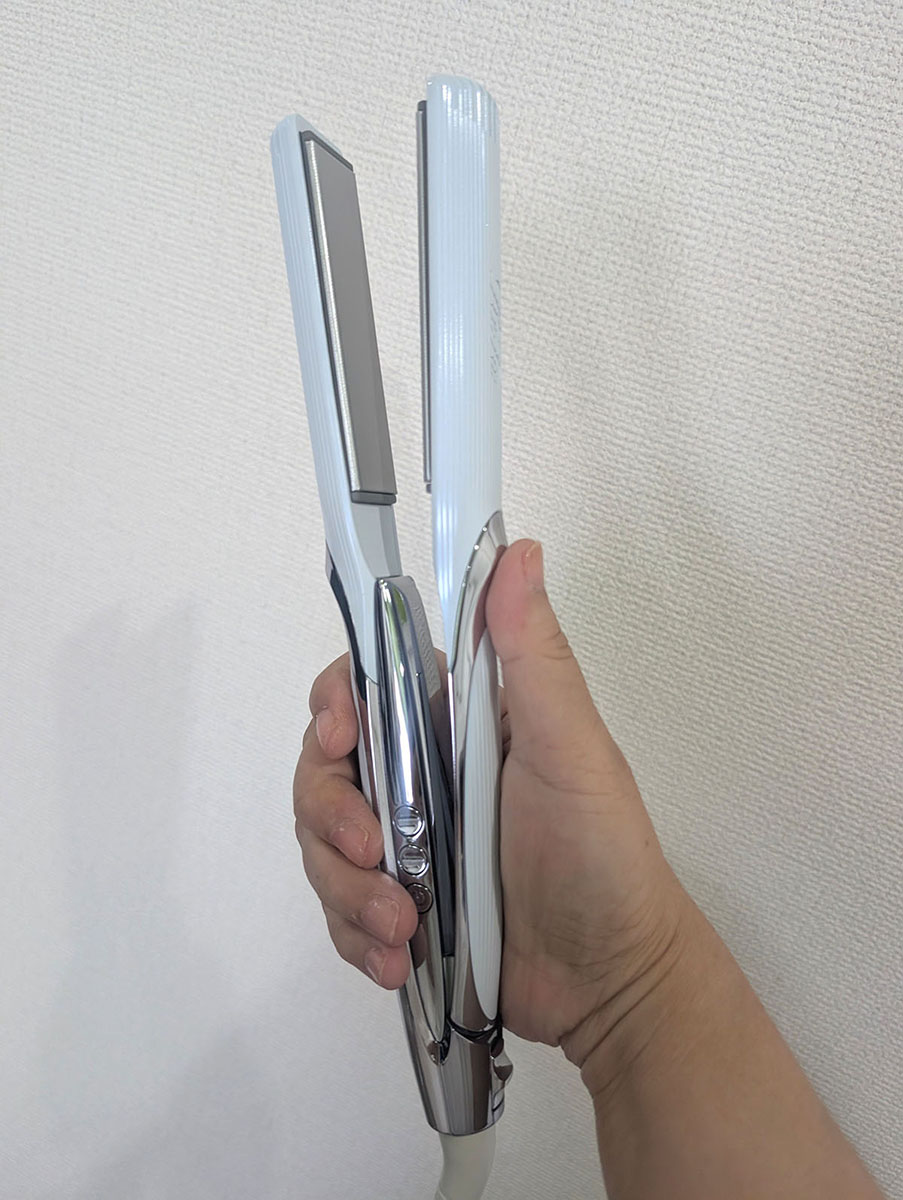 今回試した中で一番コンパクトなReFa