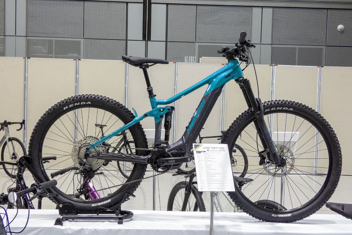アルミフレームのフルサスe-MTB「eONE-SIXTY 500」