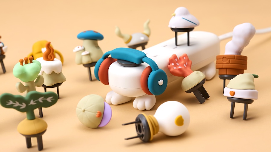 「フィギュア付きキャップ」は、帽子や植物、小鳥など全16種類(シークレット1種含む)をラインナップする