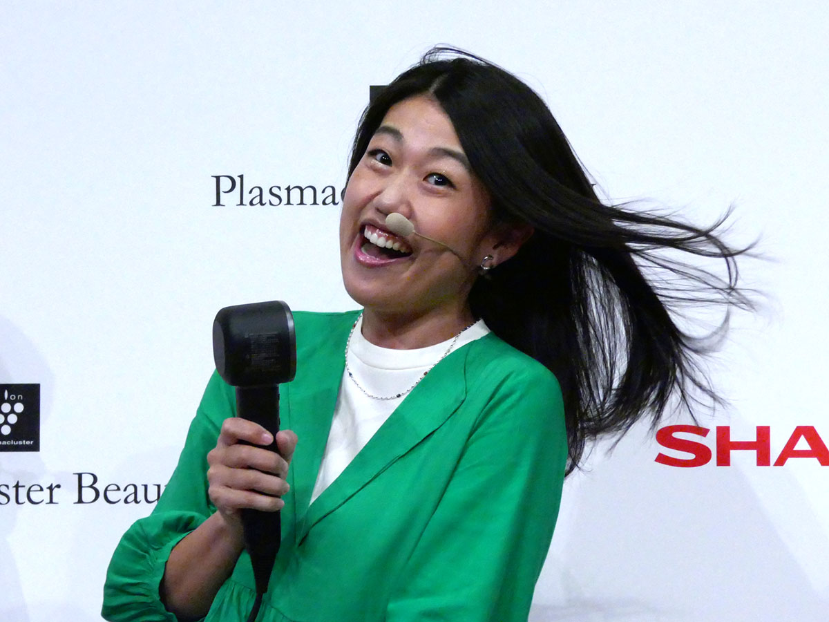 発表会に登壇した横澤夏子さん