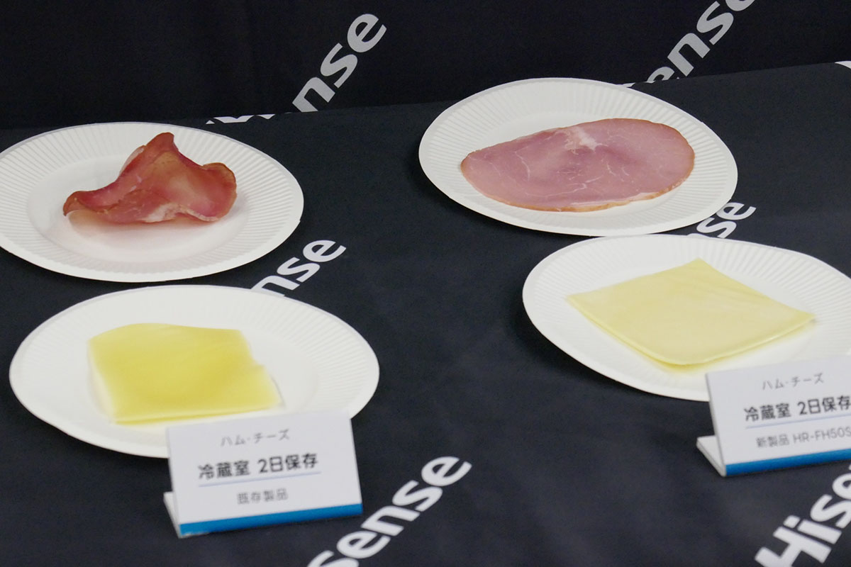 ラップなしでも乾燥しにくい(写真右が新製品で保存したもの)