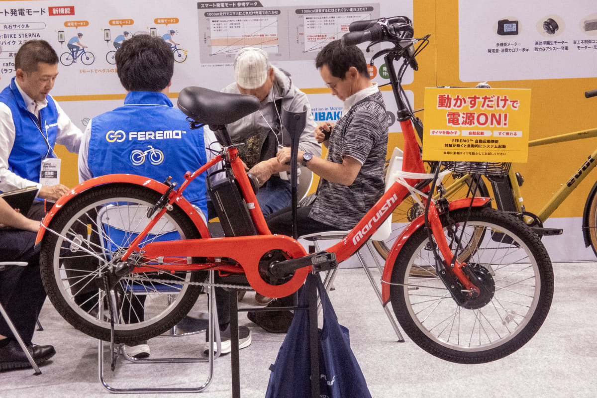 開発中のデモ機。シニアに乗りやすいモデルに搭載される