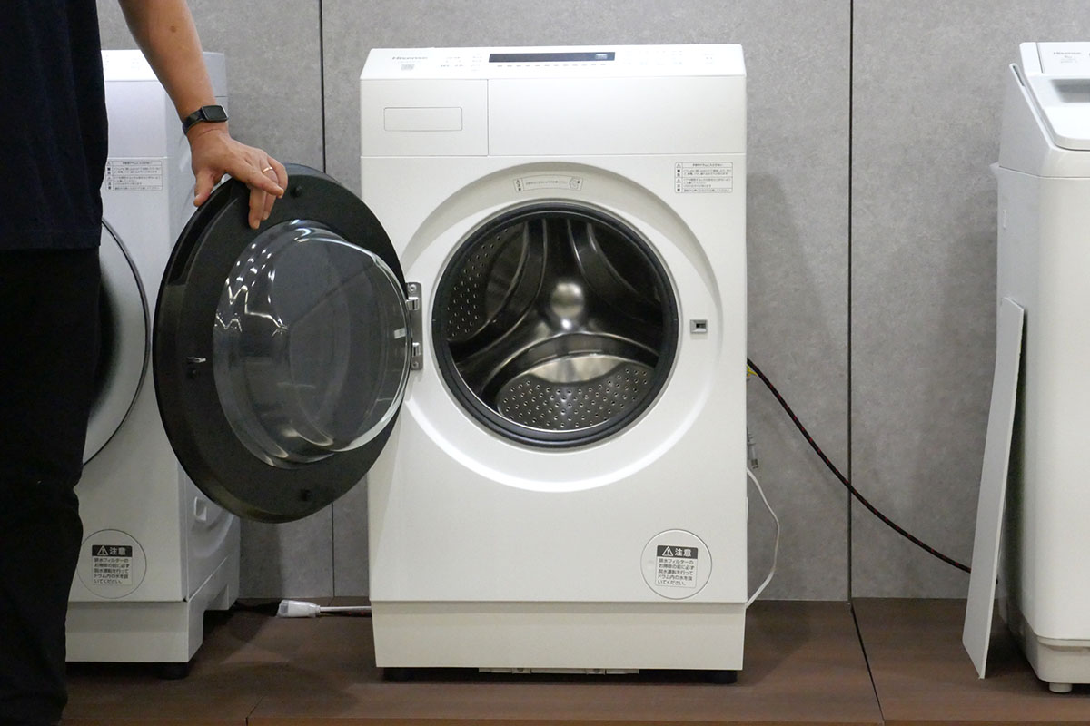 洗濯物を出し入れしやすい投入口