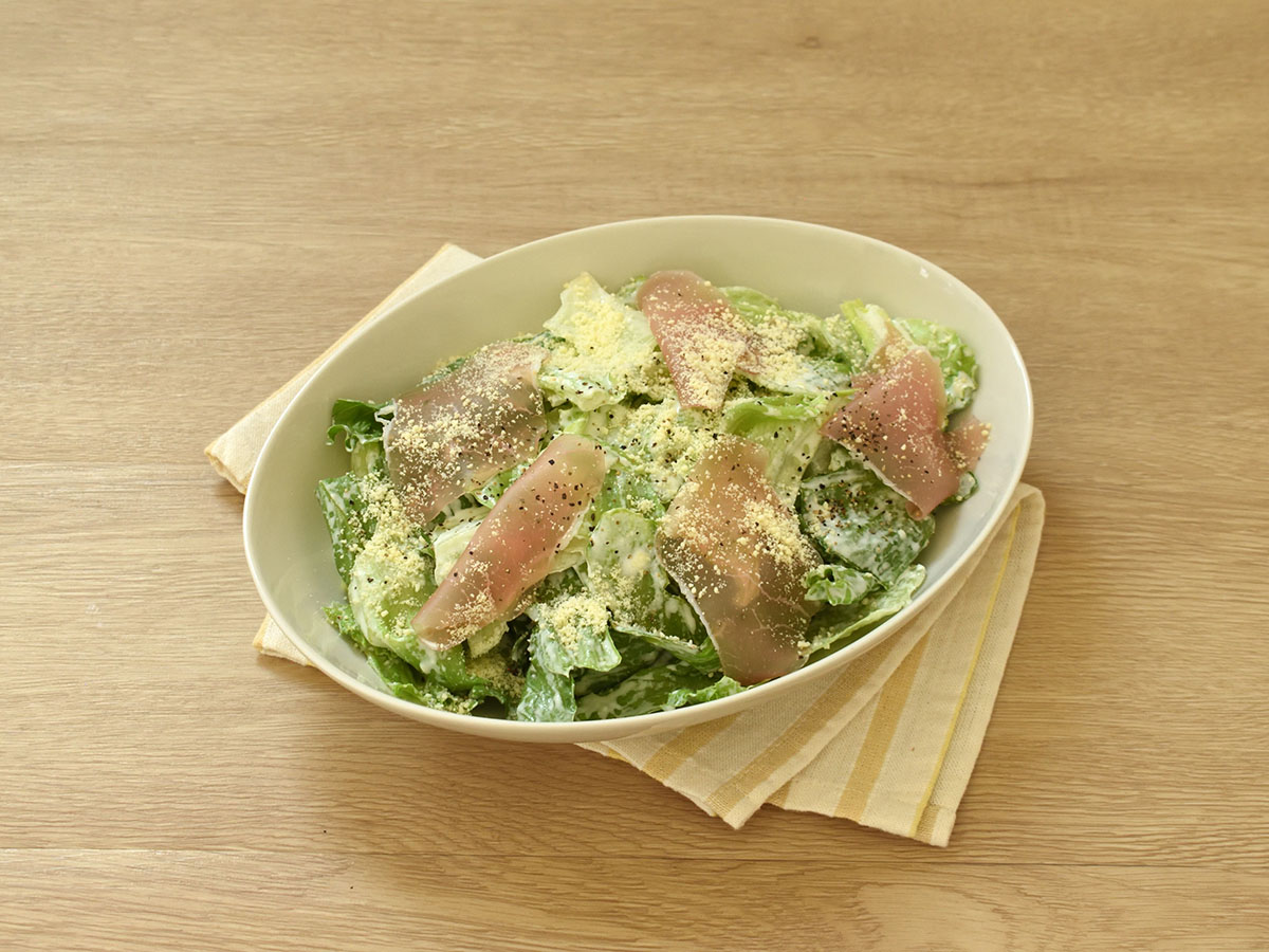 粉チーズをたっぷりかけます