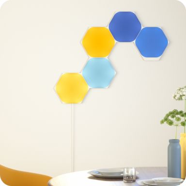 「Nanoleaf Shapes」は、自由に組み合わせてレイアウトできる