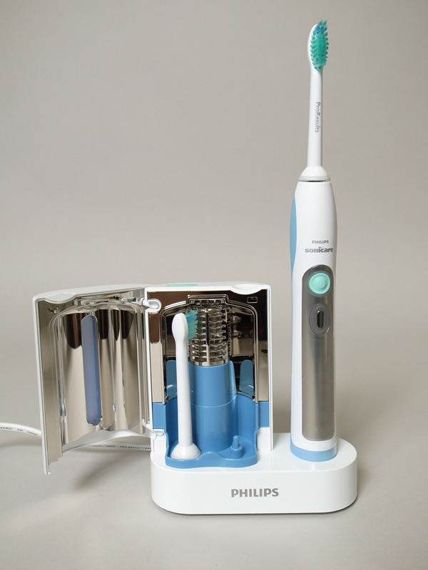 紫外線殺菌機が充電台についている